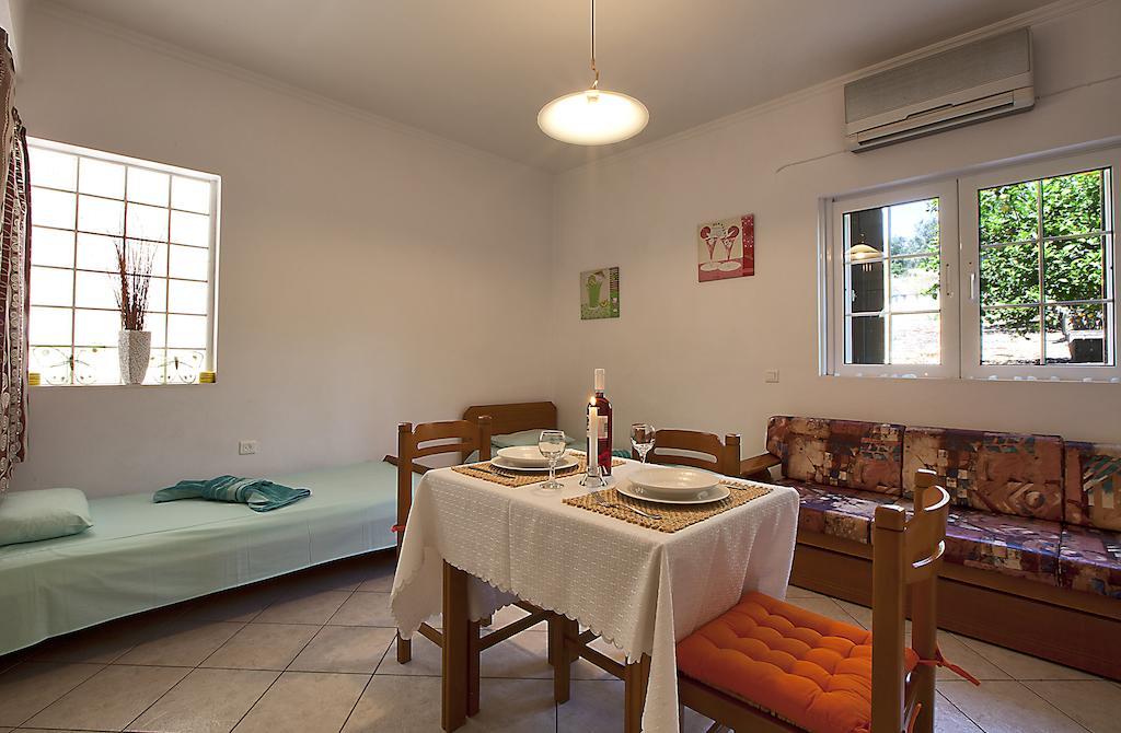 Drimouras Apartments زيروبيغادو الغرفة الصورة
